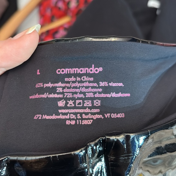 Commando Black Patent Leggings - Picture 4 of 5